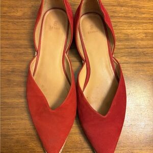 Bill Blass Sybil Flat, Pointed Toe, red suede, size 10